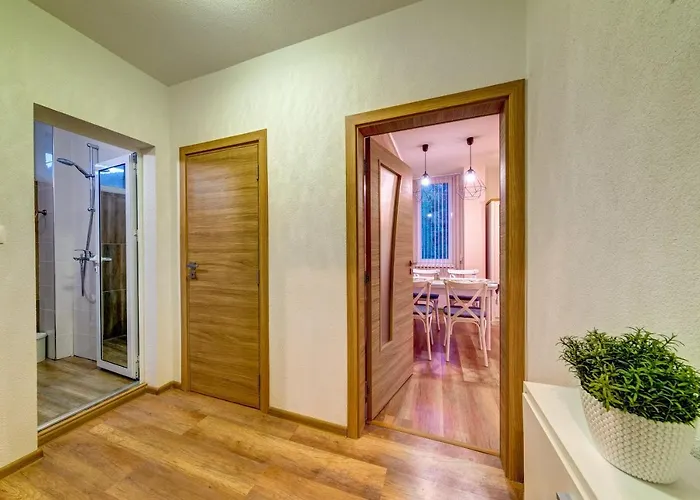 דירה инвела סמוליאן