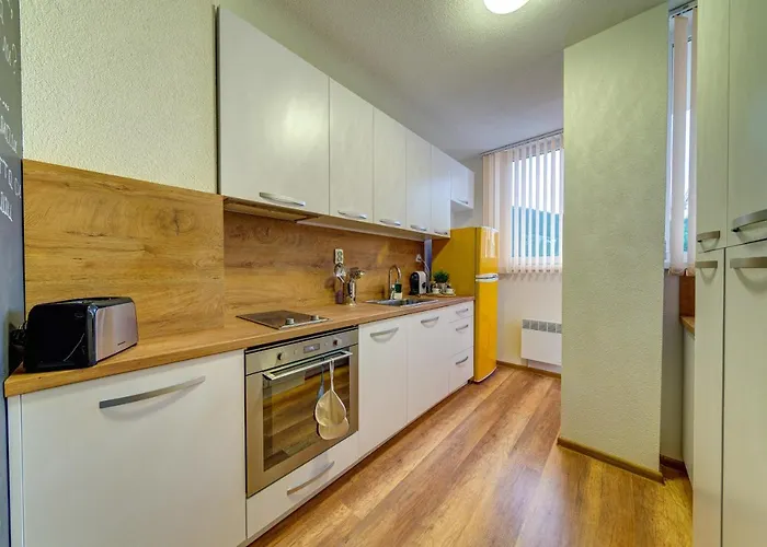 инвела דירה סמוליאן